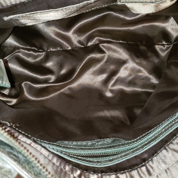 Beautiful Green Bag - Picture 7 of 12